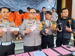 WhatsApp Image 2025-02-13 at 21.39.28 Kapolresta Samarinda Kombes Pol Hendri Umar menunjukkan Barang Bukti Kasus Balap Liar (Foto : Fer)
